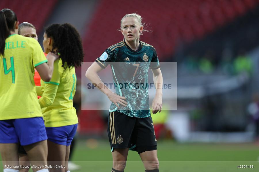 Lea Schüller, Max-Morlock-Stadion, Nürnberg, 12.04.2023, sport, action, Fussball, DFB, FIFA, UEFA, Freundschaftsspiel, BRA, GER, Frauen-Nationalmannschaft, Brasilien, Deutschland - Bild-ID: 2359438 Lea Schüller, Max-Morlock-Stadion, Nürnberg, 12.04.2023, sport, action, Fussball, DFB, FIFA, UEFA, Freundschaftsspiel, BRA, GER, Frauen-Nationalmannschaft, Brasilien, Deutschland - Bild-ID: 2359438