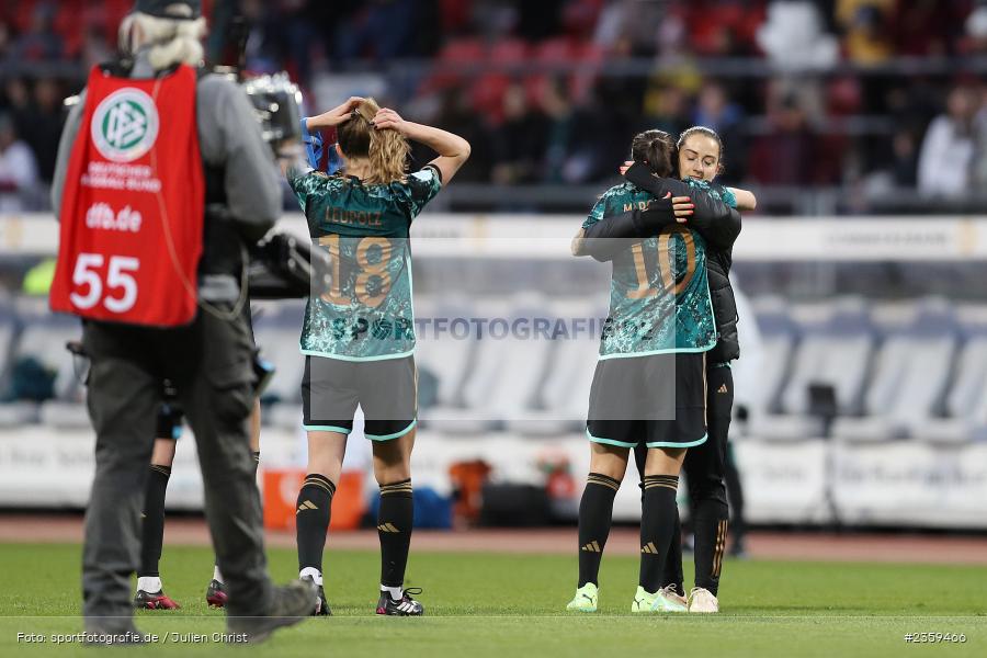 Sara Däbritz, Max-Morlock-Stadion, Nürnberg, 12.04.2023, sport, action, Fussball, DFB, FIFA, UEFA, Freundschaftsspiel, BRA, GER, Frauen-Nationalmannschaft, Brasilien, Deutschland - Bild-ID: 2359466