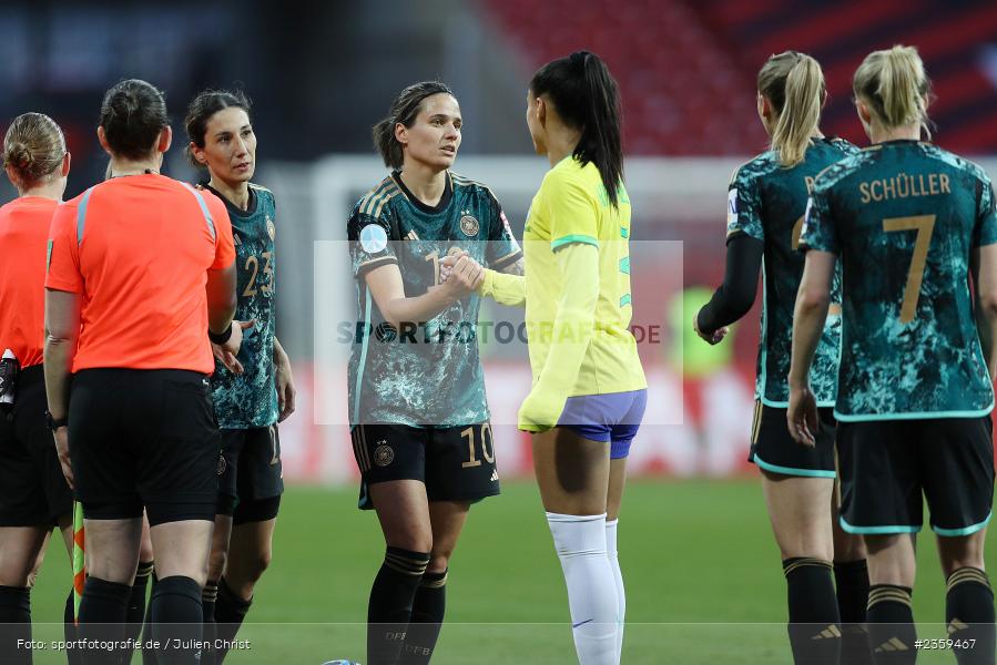 Dzsenifer Marozsán, Max-Morlock-Stadion, Nürnberg, 12.04.2023, sport, action, Fussball, DFB, FIFA, UEFA, Freundschaftsspiel, BRA, GER, Frauen-Nationalmannschaft, Brasilien, Deutschland - Bild-ID: 2359467