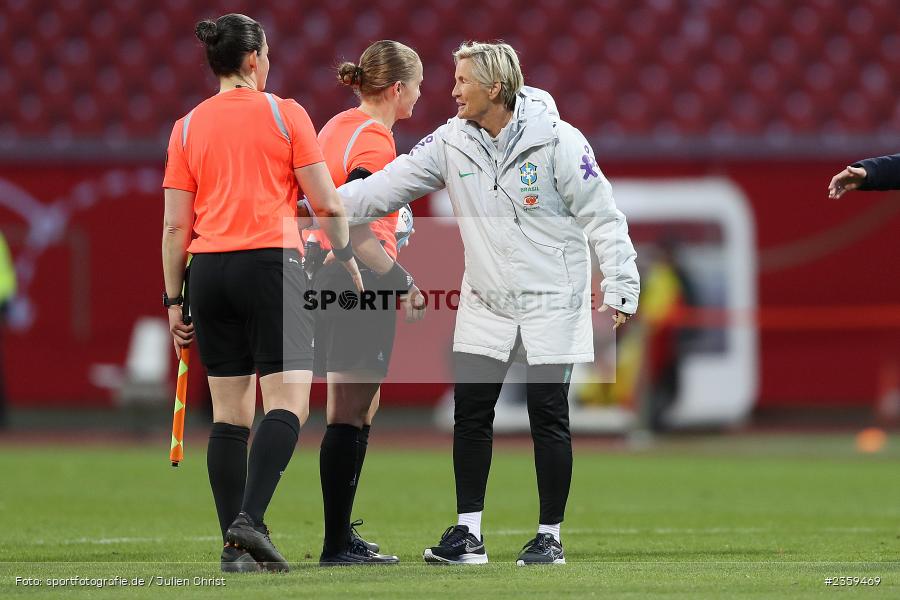 Pia Sundhage, Max-Morlock-Stadion, Nürnberg, 12.04.2023, sport, action, Fussball, DFB, FIFA, UEFA, Freundschaftsspiel, BRA, GER, Frauen-Nationalmannschaft, Brasilien, Deutschland - Bild-ID: 2359469