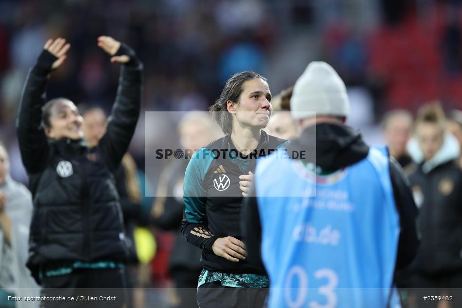 Dzsenifer Marozsán, Max-Morlock-Stadion, Nürnberg, 12.04.2023, sport, action, Fussball, DFB, FIFA, UEFA, Freundschaftsspiel, BRA, GER, Frauen-Nationalmannschaft, Brasilien, Deutschland - Bild-ID: 2359482 Dzsenifer Marozsán, Max-Morlock-Stadion, Nürnberg, 12.04.2023, sport, action, Fussball, DFB, FIFA, UEFA, Freundschaftsspiel, BRA, GER, Frauen-Nationalmannschaft, Brasilien, Deutschland - Bild-ID: 2359482