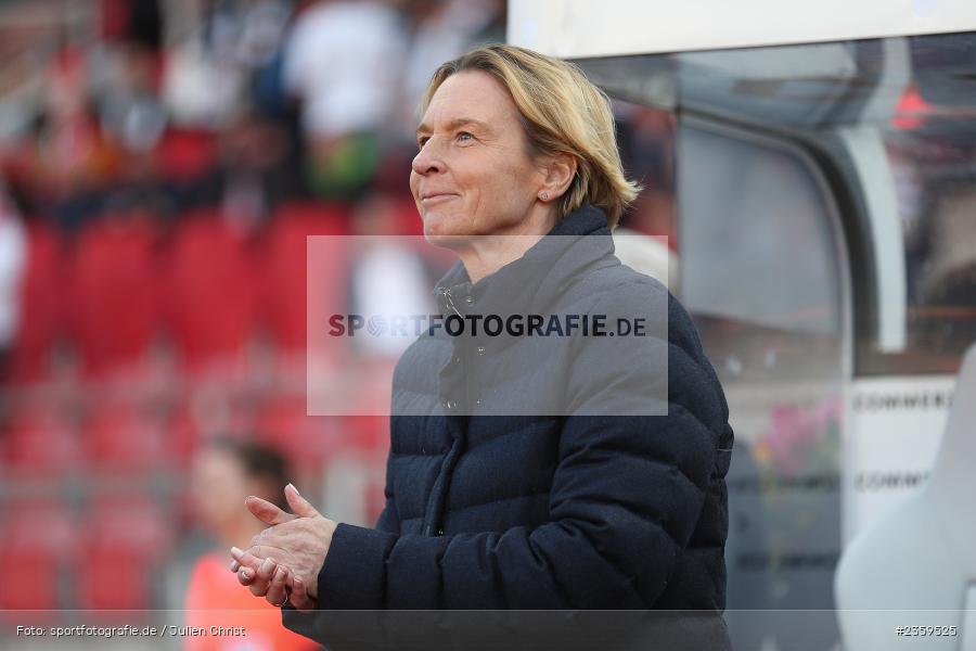 Martina Voss-Tecklenburg, Max-Morlock-Stadion, Nürnberg, 12.04.2023, sport, action, Fussball, DFB, FIFA, UEFA, Freundschaftsspiel, BRA, GER, Frauen-Nationalmannschaft, Brasilien, Deutschland - Bild-ID: 2359525