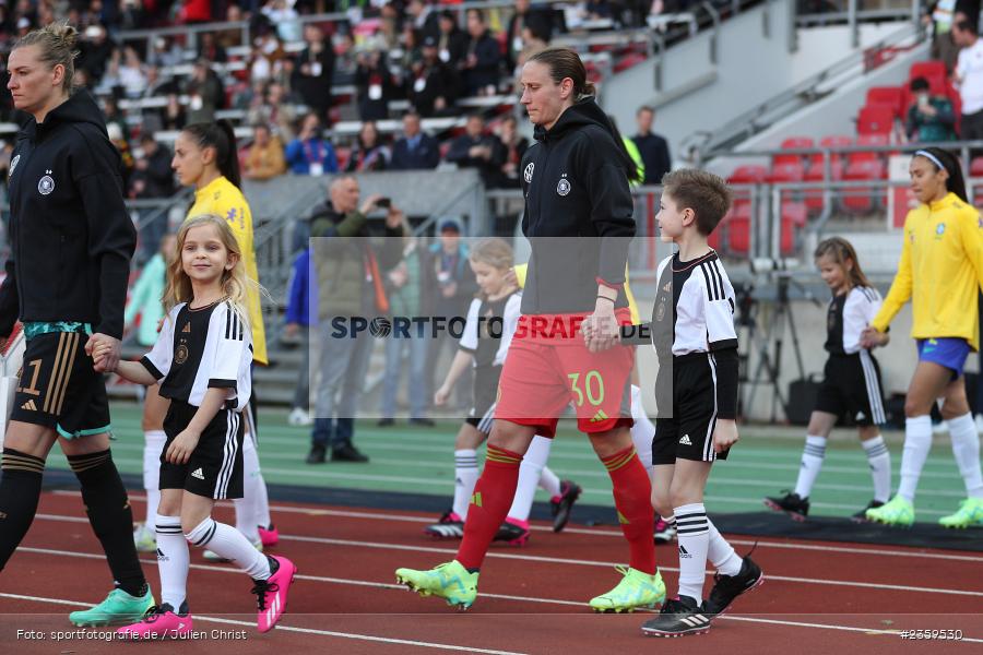 Ann-Katrin Berger, Max-Morlock-Stadion, Nürnberg, 12.04.2023, sport, action, Fussball, DFB, FIFA, UEFA, Freundschaftsspiel, BRA, GER, Frauen-Nationalmannschaft, Brasilien, Deutschland - Bild-ID: 2359530