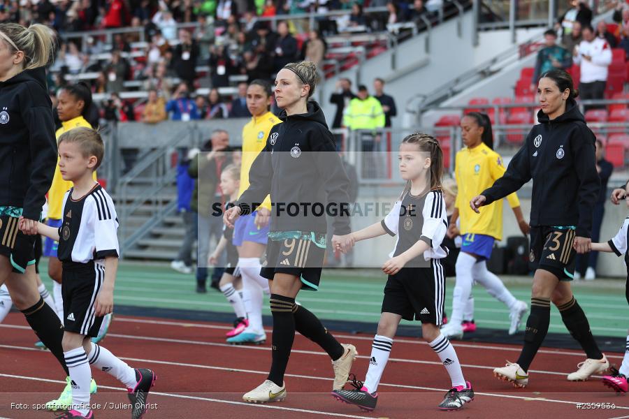 Svenja Huth, Max-Morlock-Stadion, Nürnberg, 12.04.2023, sport, action, Fussball, DFB, FIFA, UEFA, Freundschaftsspiel, BRA, GER, Frauen-Nationalmannschaft, Brasilien, Deutschland - Bild-ID: 2359536