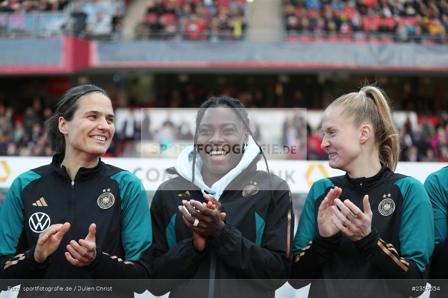 Dzsenifer Marozsán, Max-Morlock-Stadion, Nürnberg, 12.04.2023, sport, action, Fussball, DFB, FIFA, UEFA, Freundschaftsspiel, BRA, GER, Frauen-Nationalmannschaft, Brasilien, Deutschland - Bild-ID: 2359554