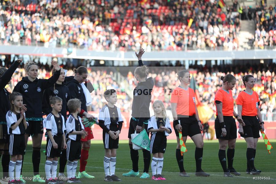 Max-Morlock-Stadion, Nürnberg, 12.04.2023, sport, action, Fussball, DFB, FIFA, UEFA, Freundschaftsspiel, BRA, GER, Frauen-Nationalmannschaft, Brasilien, Deutschland - Bild-ID: 2359563