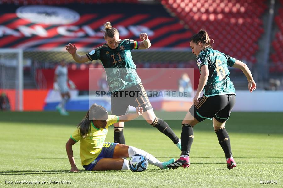 Alexandra Popp, Max-Morlock-Stadion, Nürnberg, 12.04.2023, sport, action, Fussball, DFB, FIFA, UEFA, Freundschaftsspiel, BRA, GER, Frauen-Nationalmannschaft, Brasilien, Deutschland - Bild-ID: 2359575