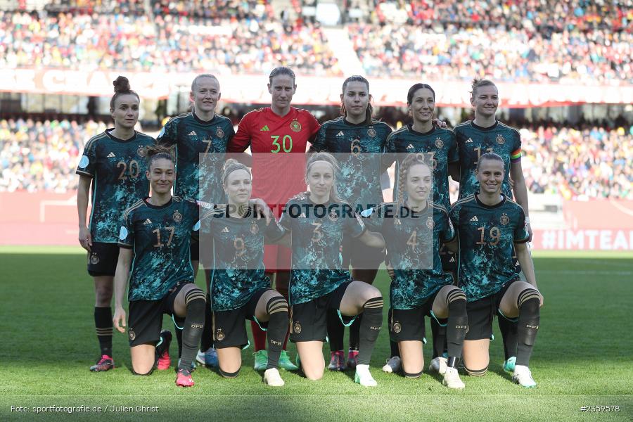 Teamfoto, Max-Morlock-Stadion, Nürnberg, 12.04.2023, sport, action, Fussball, DFB, FIFA, UEFA, Freundschaftsspiel, BRA, GER, Frauen-Nationalmannschaft, Brasilien, Deutschland - Bild-ID: 2359578