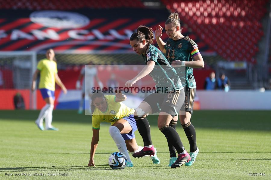 Alexandra Popp, Max-Morlock-Stadion, Nürnberg, 12.04.2023, sport, action, Fussball, DFB, FIFA, UEFA, Freundschaftsspiel, BRA, GER, Frauen-Nationalmannschaft, Brasilien, Deutschland - Bild-ID: 2359582