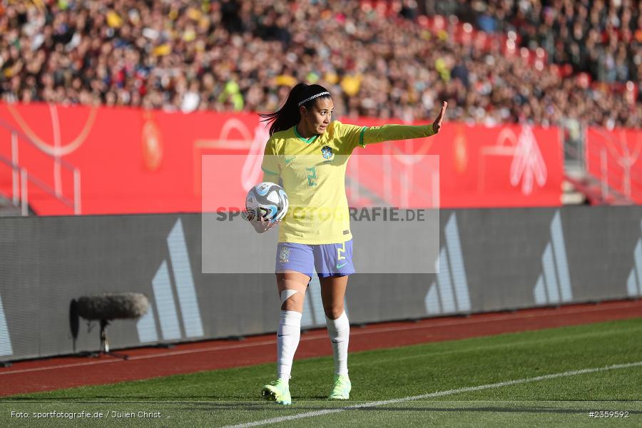 Antonia Silva, Max-Morlock-Stadion, Nürnberg, 12.04.2023, sport, action, Fussball, DFB, FIFA, UEFA, Freundschaftsspiel, BRA, GER, Frauen-Nationalmannschaft, Brasilien, Deutschland - Bild-ID: 2359592
