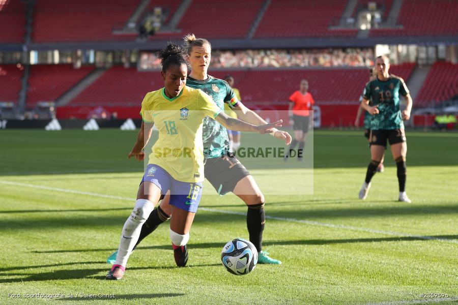 Alexandra Popp, Max-Morlock-Stadion, Nürnberg, 12.04.2023, sport, action, Fussball, DFB, FIFA, UEFA, Freundschaftsspiel, BRA, GER, Frauen-Nationalmannschaft, Brasilien, Deutschland - Bild-ID: 2359596