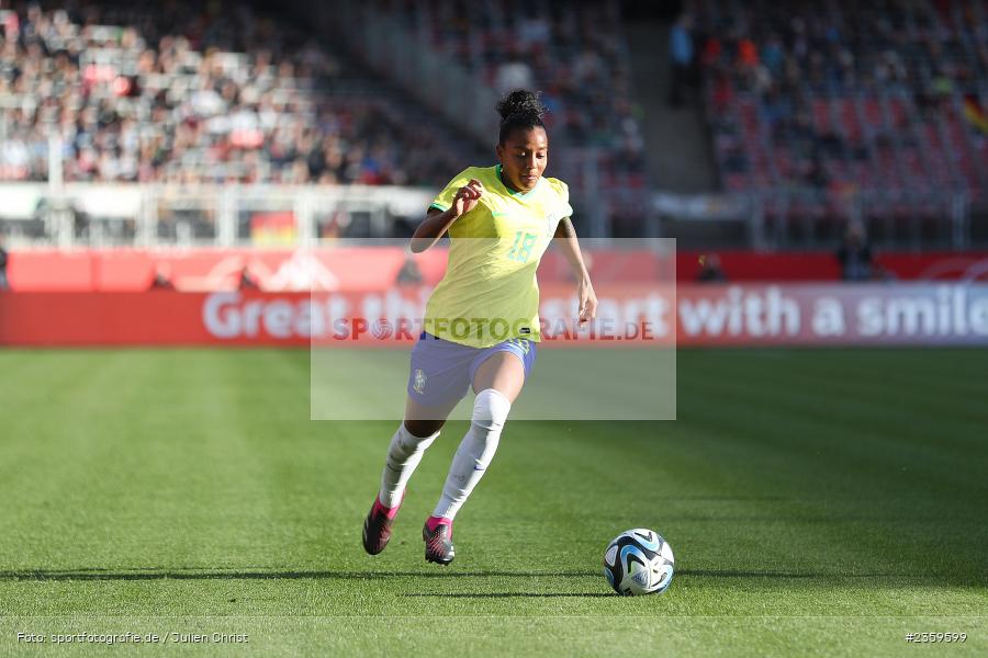 Geyse Da Silva Ferreira, Max-Morlock-Stadion, Nürnberg, 12.04.2023, sport, action, Fussball, DFB, FIFA, UEFA, Freundschaftsspiel, BRA, GER, Frauen-Nationalmannschaft, Brasilien, Deutschland - Bild-ID: 2359599