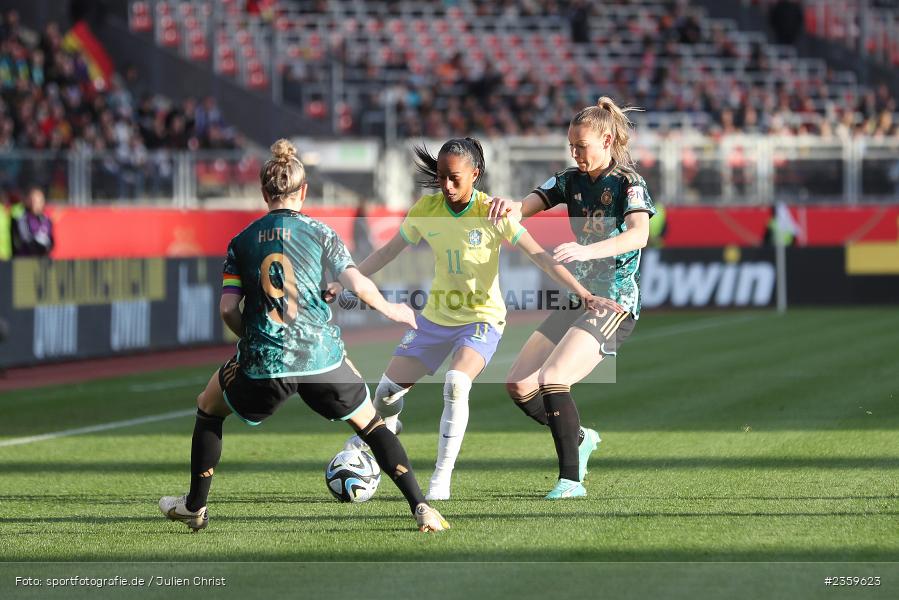 Adriana Silva, Max-Morlock-Stadion, Nürnberg, 12.04.2023, sport, action, Fussball, DFB, FIFA, UEFA, Freundschaftsspiel, BRA, GER, Frauen-Nationalmannschaft, Brasilien, Deutschland - Bild-ID: 2359623