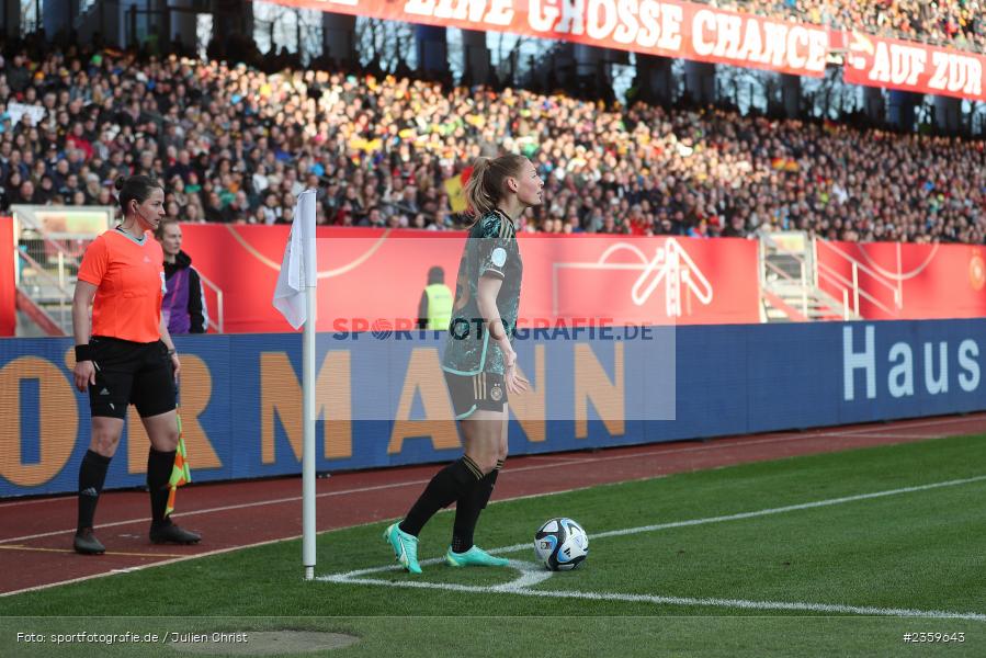 Sarai Linder, Max-Morlock-Stadion, Nürnberg, 12.04.2023, sport, action, Fussball, DFB, FIFA, UEFA, Freundschaftsspiel, BRA, GER, Frauen-Nationalmannschaft, Brasilien, Deutschland - Bild-ID: 2359643