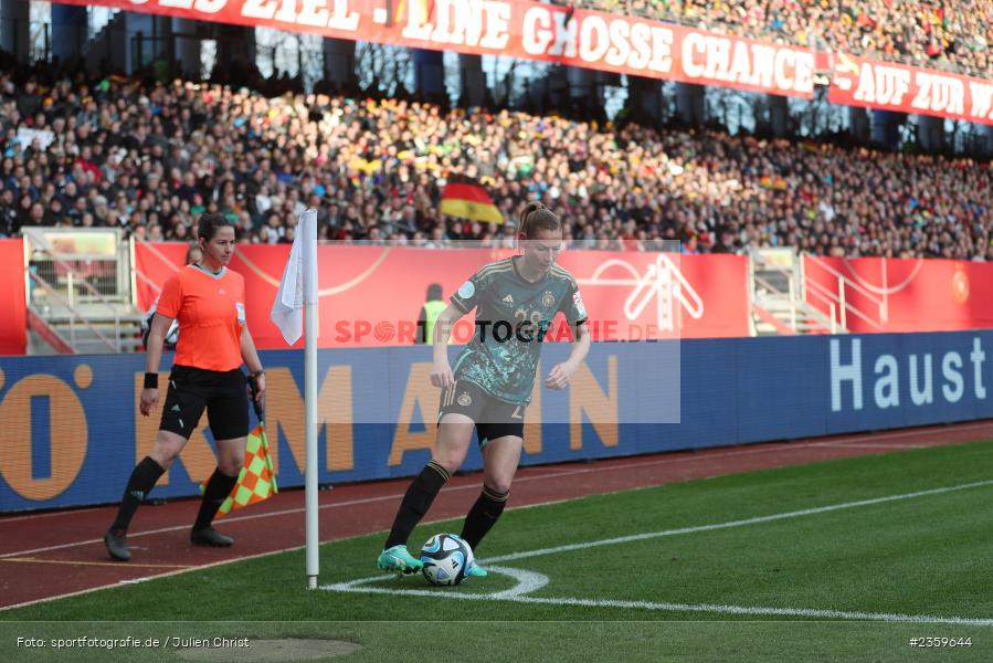 Sarai Linder, Max-Morlock-Stadion, Nürnberg, 12.04.2023, sport, action, Fussball, DFB, FIFA, UEFA, Freundschaftsspiel, BRA, GER, Frauen-Nationalmannschaft, Brasilien, Deutschland - Bild-ID: 2359644