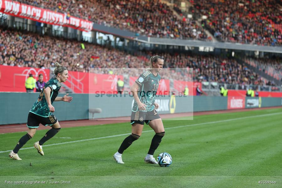 Klara Bühl, Max-Morlock-Stadion, Nürnberg, 12.04.2023, sport, action, Fussball, DFB, FIFA, UEFA, Freundschaftsspiel, BRA, GER, Frauen-Nationalmannschaft, Brasilien, Deutschland - Bild-ID: 2359646