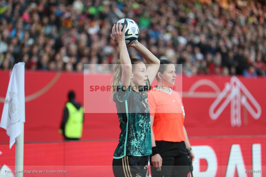 Sarai Linder, Max-Morlock-Stadion, Nürnberg, 12.04.2023, sport, action, Fussball, DFB, FIFA, UEFA, Freundschaftsspiel, BRA, GER, Frauen-Nationalmannschaft, Brasilien, Deutschland - Bild-ID: 2359651