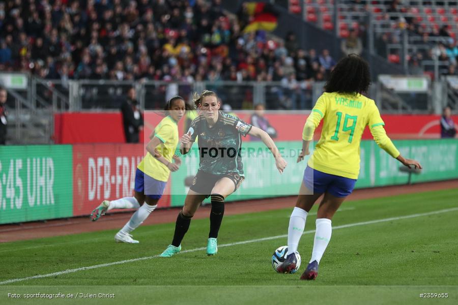 Sarai Linder, Max-Morlock-Stadion, Nürnberg, 12.04.2023, sport, action, Fussball, DFB, FIFA, UEFA, Freundschaftsspiel, BRA, GER, Frauen-Nationalmannschaft, Brasilien, Deutschland - Bild-ID: 2359655