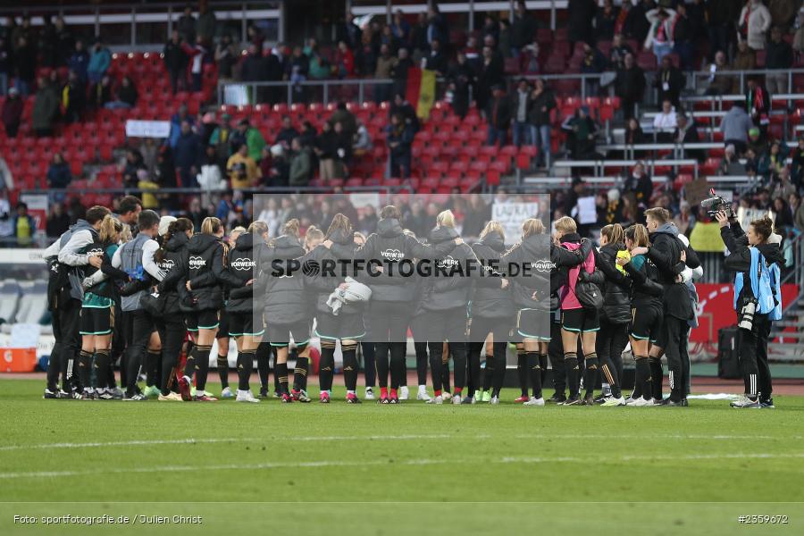 Mannschaftskreis, Max-Morlock-Stadion, Nürnberg, 12.04.2023, sport, action, Fussball, DFB, FIFA, UEFA, Freundschaftsspiel, BRA, GER, Frauen-Nationalmannschaft, Brasilien, Deutschland - Bild-ID: 2359672