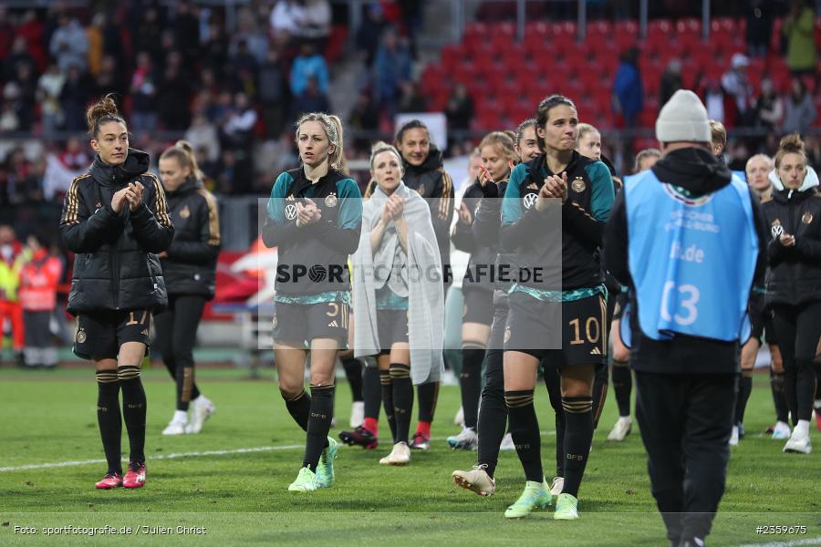 Dzsenifer Marozsán, Max-Morlock-Stadion, Nürnberg, 12.04.2023, sport, action, Fussball, DFB, FIFA, UEFA, Freundschaftsspiel, BRA, GER, Frauen-Nationalmannschaft, Brasilien, Deutschland - Bild-ID: 2359675