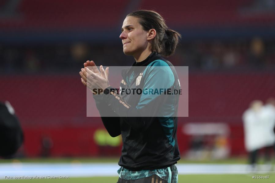 Dzsenifer Marozsán, Max-Morlock-Stadion, Nürnberg, 12.04.2023, sport, action, Fussball, DFB, FIFA, UEFA, Freundschaftsspiel, BRA, GER, Frauen-Nationalmannschaft, Brasilien, Deutschland - Bild-ID: 2359687