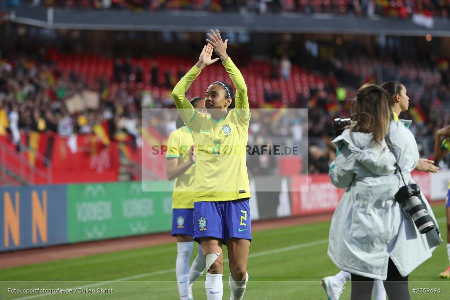 Antonia Silva, Max-Morlock-Stadion, Nürnberg, 12.04.2023, sport, action, Fussball, DFB, FIFA, UEFA, Freundschaftsspiel, BRA, GER, Frauen-Nationalmannschaft, Brasilien, Deutschland - Bild-ID: 2359694