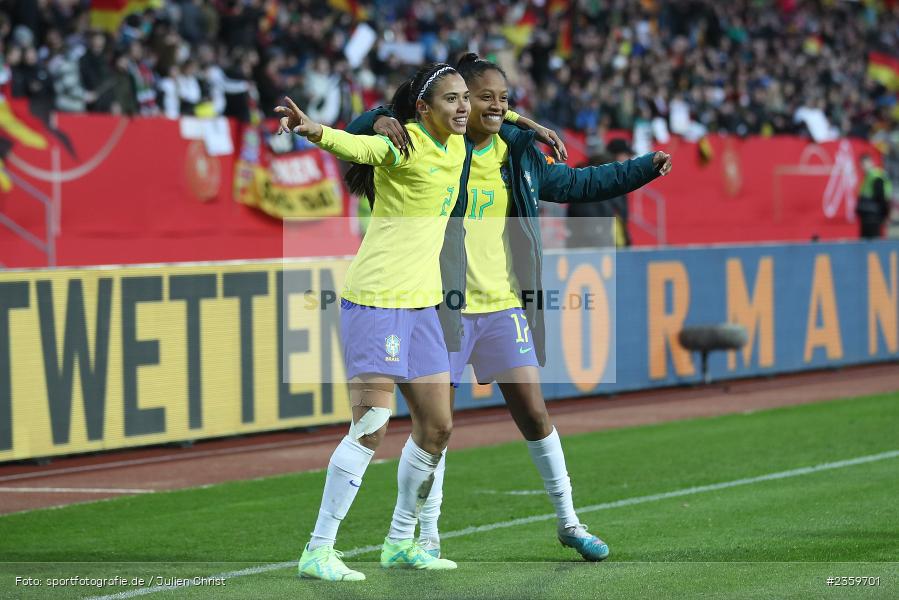 Antonia Silva, Max-Morlock-Stadion, Nürnberg, 12.04.2023, sport, action, Fussball, DFB, FIFA, UEFA, Freundschaftsspiel, BRA, GER, Frauen-Nationalmannschaft, Brasilien, Deutschland - Bild-ID: 2359701