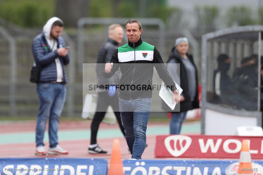 Marc Reitmaier, Willy-Sachs-Stadion, Schweinfurt, 15.04.2023, sport, action, Fussball, BFV, 32. Spieltag, Regionalliga Bayern, FCP, FCS, FC Pipinsried, 1. FC Schweinfurt - Bild-ID: 2360255