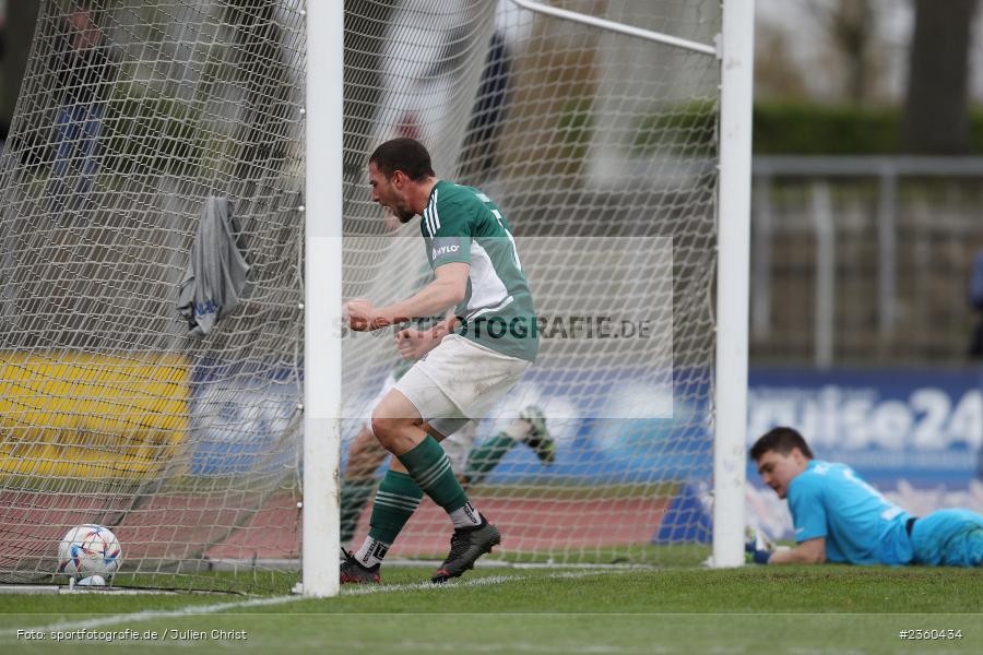Dominic Noa Schmidt, Willy-Sachs-Stadion, Schweinfurt, 15.04.2023, sport, action, Fussball, BFV, 32. Spieltag, Regionalliga Bayern, FCP, FCS, FC Pipinsried, 1. FC Schweinfurt - Bild-ID: 2360434