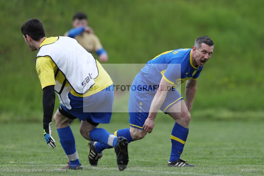Markus Lützler, Sportgelände, Roden, 16.04.2023, sport, action, Fussball, BFV, A-Klasse Würzburg, SVS, WAR, SV Schaippach, SpVgg Waldzell/Ansbach/FC Roden - Bild-ID: 2360550