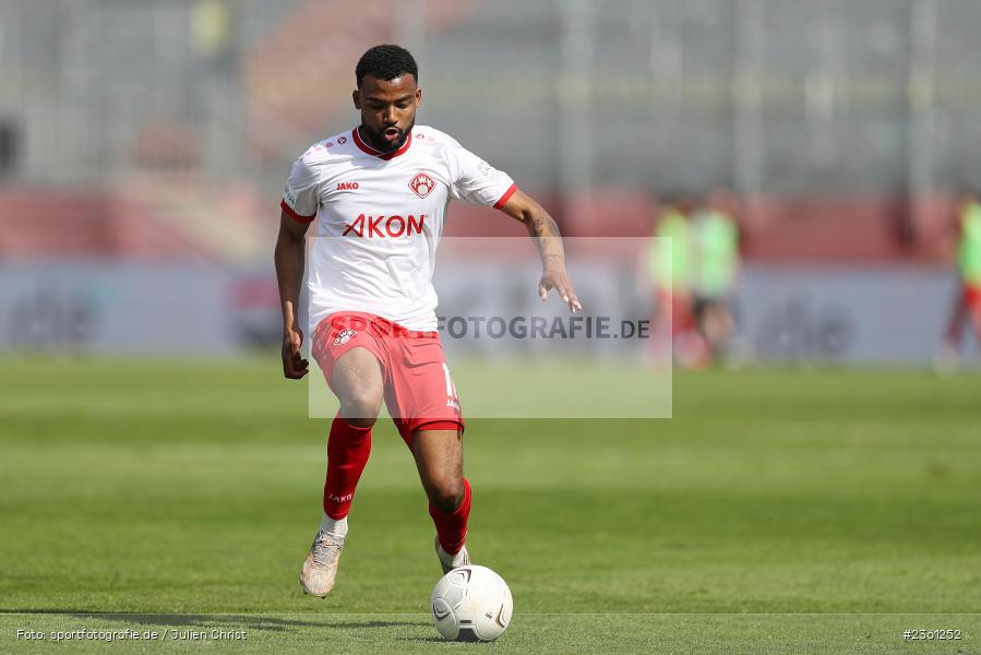 Fabrice Montcheu, AKON Arena, Würzburg, 22.04.2023, sport, action, Fussball, BFV, Regionalliga Bayern, 33. Spieltag, SVH, FWK, SV Heimstetten, FC Würzburger Kickers - Bild-ID: 2361252 Fabrice Montcheu, AKON Arena, Würzburg, 22.04.2023, sport, action, Fussball, BFV, Regionalliga Bayern, 33. Spieltag, SVH, FWK, SV Heimstetten, FC Würzburger Kickers - Bild-ID: 2361252