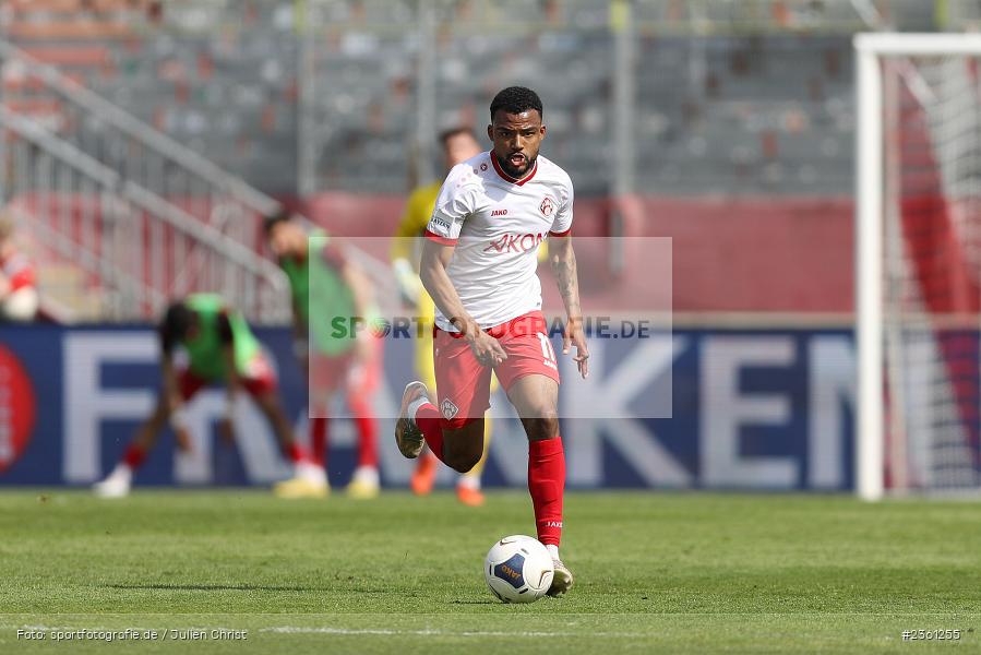 Fabrice Montcheu, AKON Arena, Würzburg, 22.04.2023, sport, action, Fussball, BFV, Regionalliga Bayern, 33. Spieltag, SVH, FWK, SV Heimstetten, FC Würzburger Kickers - Bild-ID: 2361255 Fabrice Montcheu, AKON Arena, Würzburg, 22.04.2023, sport, action, Fussball, BFV, Regionalliga Bayern, 33. Spieltag, SVH, FWK, SV Heimstetten, FC Würzburger Kickers - Bild-ID: 2361255