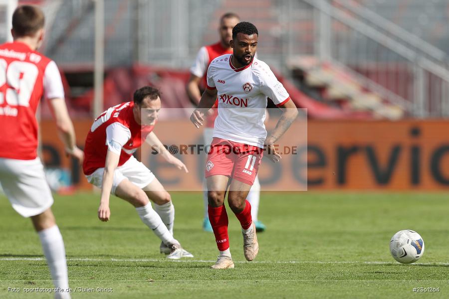 Fabrice Montcheu, AKON Arena, Würzburg, 22.04.2023, sport, action, Fussball, BFV, Regionalliga Bayern, 33. Spieltag, SVH, FWK, SV Heimstetten, FC Würzburger Kickers - Bild-ID: 2361264