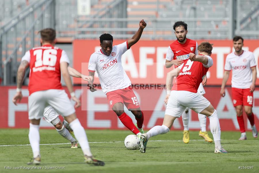 Benjika Caciel, AKON Arena, Würzburg, 22.04.2023, sport, action, Fussball, BFV, Regionalliga Bayern, 33. Spieltag, SVH, FWK, SV Heimstetten, FC Würzburger Kickers - Bild-ID: 2361297