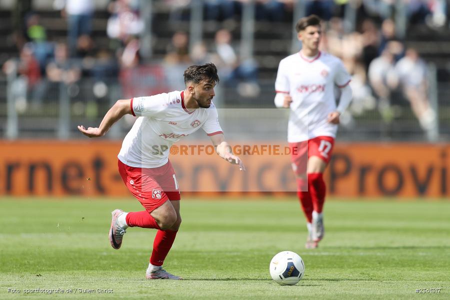 Dardan Karimani, AKON Arena, Würzburg, 22.04.2023, sport, action, Fussball, BFV, Regionalliga Bayern, 33. Spieltag, SVH, FWK, SV Heimstetten, FC Würzburger Kickers - Bild-ID: 2361317 Dardan Karimani, AKON Arena, Würzburg, 22.04.2023, sport, action, Fussball, BFV, Regionalliga Bayern, 33. Spieltag, SVH, FWK, SV Heimstetten, FC Würzburger Kickers - Bild-ID: 2361317