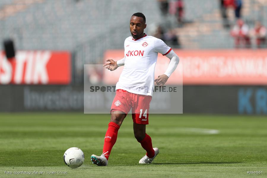 Saliou Sané, AKON Arena, Würzburg, 22.04.2023, sport, action, Fussball, BFV, Regionalliga Bayern, 33. Spieltag, SVH, FWK, SV Heimstetten, FC Würzburger Kickers - Bild-ID: 2361351
