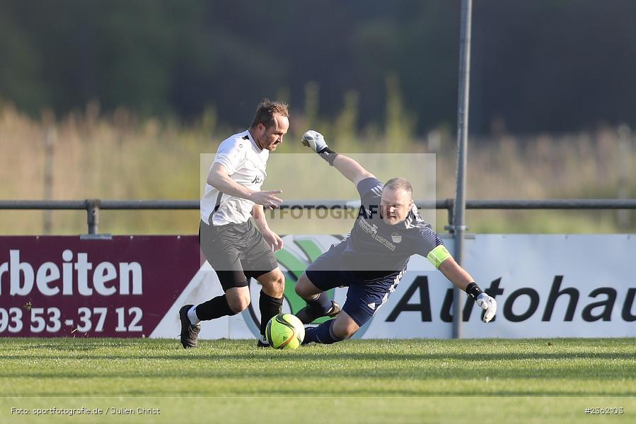 Fabian Brand, Sportgelände, Karlburg, 26.04.2023, sport, action, Fussball, BFV, Kreisliga Würzburg, 25. Spieltag, TSV FCG, FC Gössenheim, TSV Karlburg II - Bild-ID: 2362103