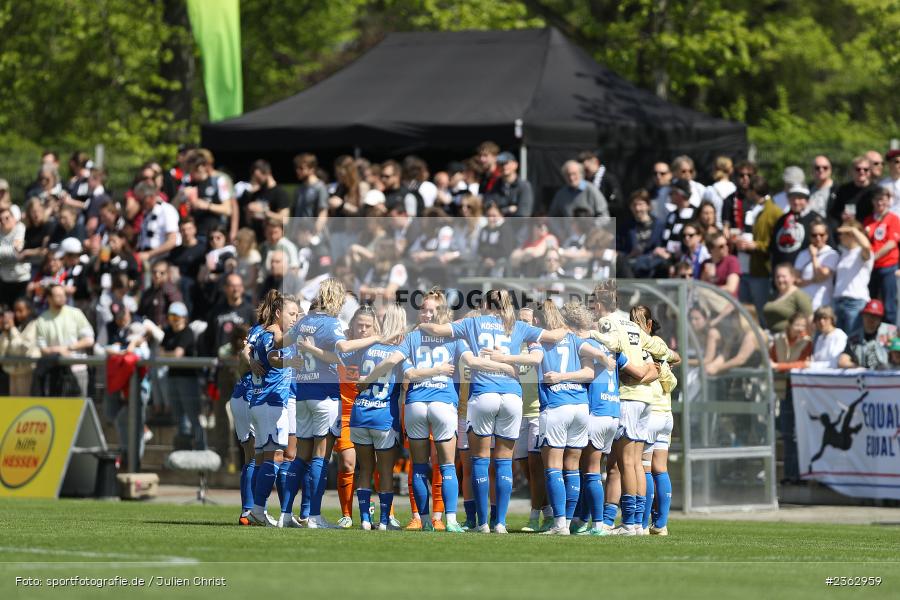 Mannschaftskreis, Stadion am Brentanobad, Frankfurt, 30.04.2023, sport, action, Fussball, DFB, 18. Spieltag, FLYERALARM Frauen-Bundesliga, TSG, SGE, TSG Hoffenheim, Eintracht Frankfurt - Bild-ID: 2362959 Mannschaftskreis, Stadion am Brentanobad, Frankfurt, 30.04.2023, sport, action, Fussball, DFB, 18. Spieltag, FLYERALARM Frauen-Bundesliga, TSG, SGE, TSG Hoffenheim, Eintracht Frankfurt - Bild-ID: 2362959