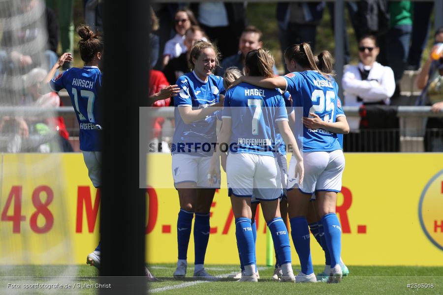 Stadion am Brentanobad, Frankfurt, 30.04.2023, sport, action, Fussball, DFB, 18. Spieltag, FLYERALARM Frauen-Bundesliga, TSG, SGE, TSG Hoffenheim, Eintracht Frankfurt - Bild-ID: 2363018