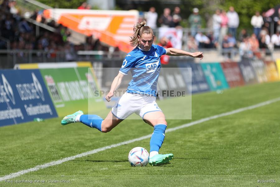Sarai Linder, Stadion am Brentanobad, Frankfurt, 30.04.2023, sport, action, Fussball, DFB, 18. Spieltag, FLYERALARM Frauen-Bundesliga, TSG, SGE, TSG Hoffenheim, Eintracht Frankfurt - Bild-ID: 2363153 Sarai Linder, Stadion am Brentanobad, Frankfurt, 30.04.2023, sport, action, Fussball, DFB, 18. Spieltag, FLYERALARM Frauen-Bundesliga, TSG, SGE, TSG Hoffenheim, Eintracht Frankfurt - Bild-ID: 2363153