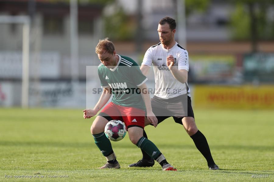 Fabian Schüppert, Sportgelände, Karlburg, 04.05.2023, sport, action, Fussball, BFV, Kreisliga Würzburg, HOM, TSV, TSV Homburg, TSV Karlburg II - Bild-ID: 2363237