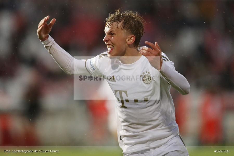 Frans Krätzig, FLYERALARM Arena, Würzburg, 05.05.2023, sport, action, Fussball, BFV, 35. Spieltag, Regionalliga Bayern, FCB, FWK, FC Bayern München II, FC Würzburger Kickers - Bild-ID: 2363330