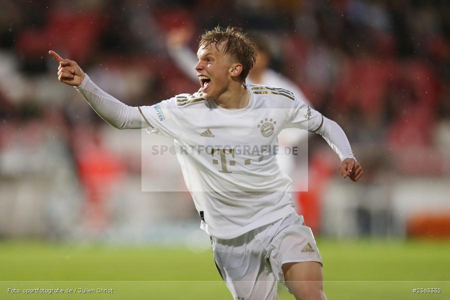 Frans Krätzig, FLYERALARM Arena, Würzburg, 05.05.2023, sport, action, Fussball, BFV, 35. Spieltag, Regionalliga Bayern, FCB, FWK, FC Bayern München II, FC Würzburger Kickers - Bild-ID: 2363332
