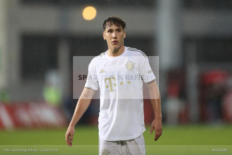 Jonas Kehl, FLYERALARM Arena, Würzburg, 05.05.2023, sport, action, Fussball, BFV, 35. Spieltag, Regionalliga Bayern, FCB, FWK, FC Bayern München II, FC Würzburger Kickers - Bild-ID: 2363380 Jonas Kehl, FLYERALARM Arena, Würzburg, 05.05.2023, sport, action, Fussball, BFV, 35. Spieltag, Regionalliga Bayern, FCB, FWK, FC Bayern München II, FC Würzburger Kickers - Bild-ID: 2363380