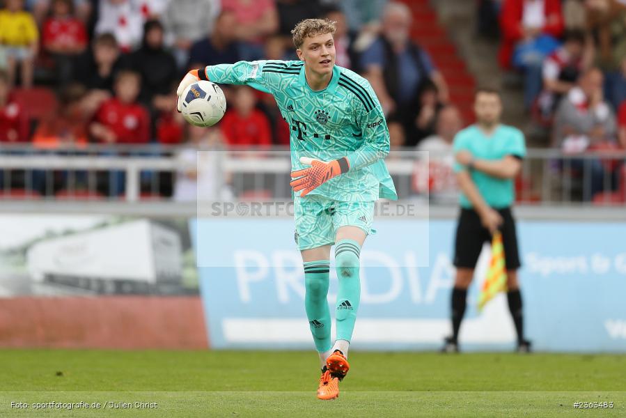 Johannes Schenk, FLYERALARM Arena, Würzburg, 05.05.2023, sport, action, Fussball, BFV, 35. Spieltag, Regionalliga Bayern, FCB, FWK, FC Bayern München II, FC Würzburger Kickers - Bild-ID: 2363483 Johannes Schenk, FLYERALARM Arena, Würzburg, 05.05.2023, sport, action, Fussball, BFV, 35. Spieltag, Regionalliga Bayern, FCB, FWK, FC Bayern München II, FC Würzburger Kickers - Bild-ID: 2363483