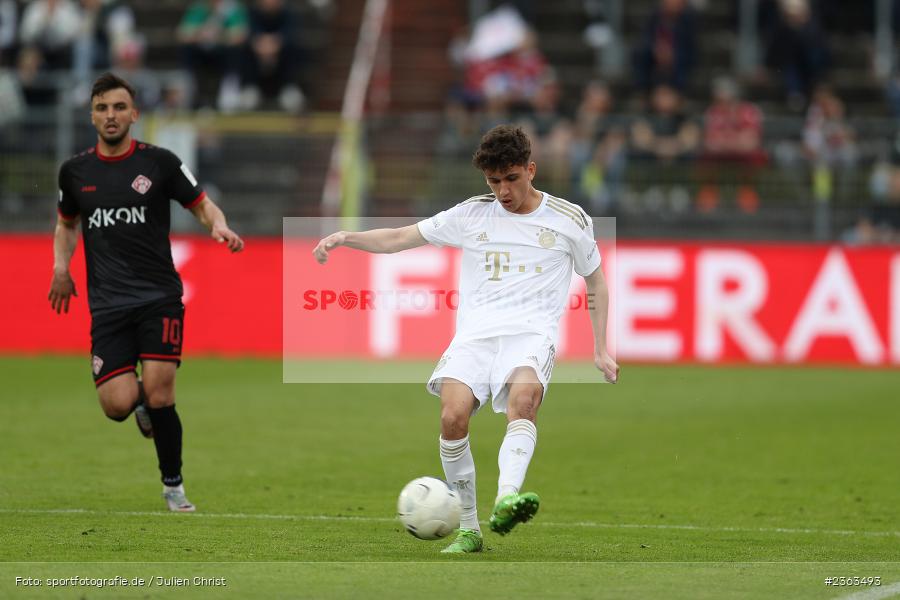 Younes Aitamer, FLYERALARM Arena, Würzburg, 05.05.2023, sport, action, Fussball, BFV, 35. Spieltag, Regionalliga Bayern, FCB, FWK, FC Bayern München II, FC Würzburger Kickers - Bild-ID: 2363493