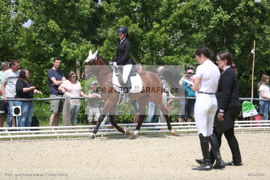 Reit- und Fahrverein e.V., Külsheim, 21.05.2023, sport, action, 14 Reiter-WB Schritt - Trab - Galopp, Pferdesport, Reitturnier Külsheim 2023 - Bild-ID: 2365693 Reit- und Fahrverein e.V., Külsheim, 21.05.2023, sport, action, 14 Reiter-WB Schritt - Trab - Galopp, Pferdesport, Reitturnier Külsheim 2023 - Bild-ID: 2365693