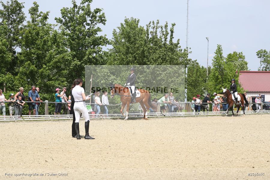 Reit- und Fahrverein e.V., Külsheim, 21.05.2023, sport, action, 14 Reiter-WB Schritt - Trab - Galopp, Pferdesport, Reitturnier Külsheim 2023 - Bild-ID: 2365697 Reit- und Fahrverein e.V., Külsheim, 21.05.2023, sport, action, 14 Reiter-WB Schritt - Trab - Galopp, Pferdesport, Reitturnier Külsheim 2023 - Bild-ID: 2365697