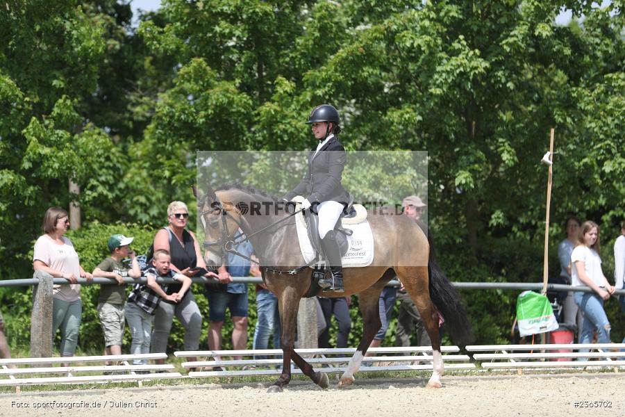 Reit- und Fahrverein e.V., Külsheim, 21.05.2023, sport, action, 14 Reiter-WB Schritt - Trab - Galopp, Pferdesport, Reitturnier Külsheim 2023 - Bild-ID: 2365702 Reit- und Fahrverein e.V., Külsheim, 21.05.2023, sport, action, 14 Reiter-WB Schritt - Trab - Galopp, Pferdesport, Reitturnier Külsheim 2023 - Bild-ID: 2365702