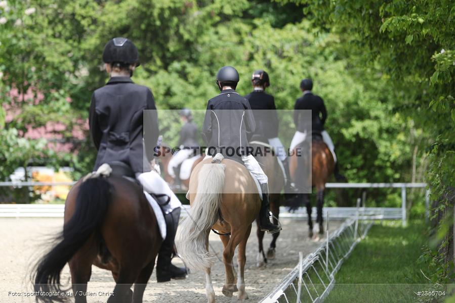 Reit- und Fahrverein e.V., Külsheim, 21.05.2023, sport, action, 14 Reiter-WB Schritt - Trab - Galopp, Pferdesport, Reitturnier Külsheim 2023 - Bild-ID: 2365704 Reit- und Fahrverein e.V., Külsheim, 21.05.2023, sport, action, 14 Reiter-WB Schritt - Trab - Galopp, Pferdesport, Reitturnier Külsheim 2023 - Bild-ID: 2365704